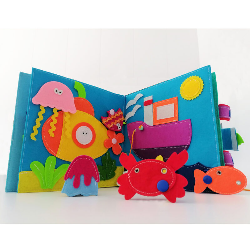 A Toucan Christmas - Image 4
